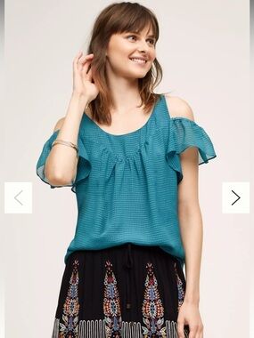 Maeve Anthropologie Tavin Open Shoulder Blouse XS Green Textured Peplum Top